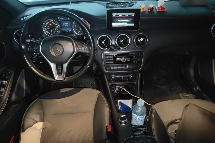 Used Mercedes-Benz A-Class 2013 A 180 Fashion Model Center Console