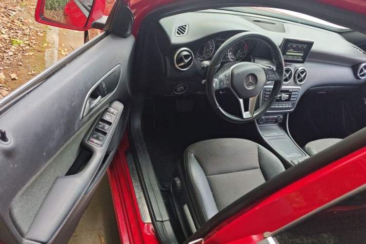 Used Mercedes-Benz A-Class 2013 A 180 Fashion Model Driver Seat