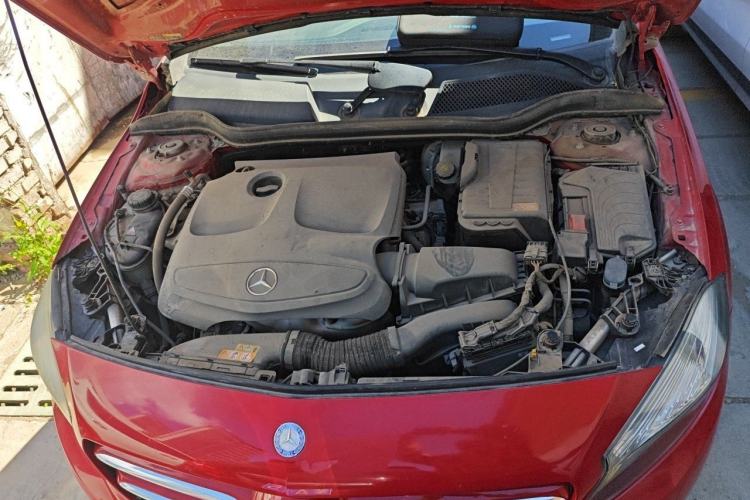 Used Mercedes-Benz A-Class 2013 A 180 Fashion Model Engine Bay