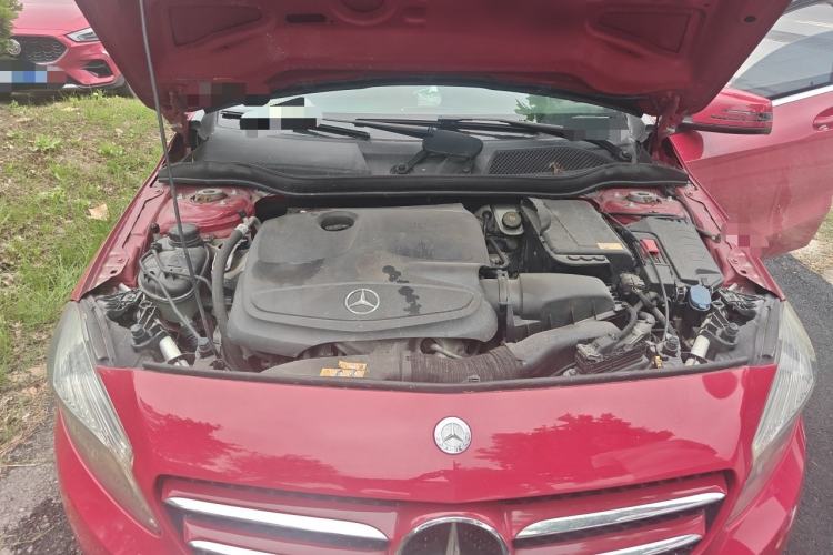 Used Mercedes-Benz A-Class 2013 A 180 Fashion Model Engine Bay