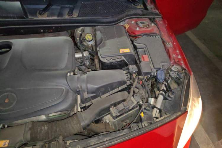 Used Mercedes-Benz A-Class 2013 A 180 Fashion Model Engine Bay Left