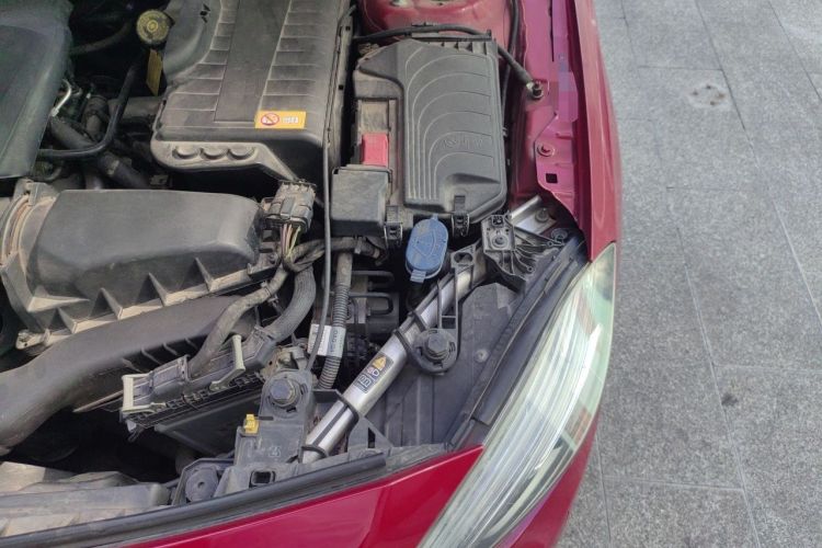 Used Mercedes-Benz A-Class 2013 A 200 Urban Edition Engine Bay Left