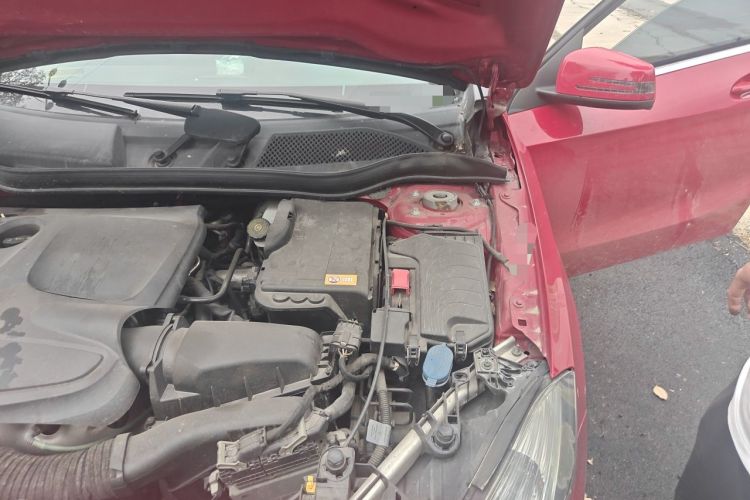 Used Mercedes-Benz A-Class 2013 A 180 Fashion Model Engine Bay Left
