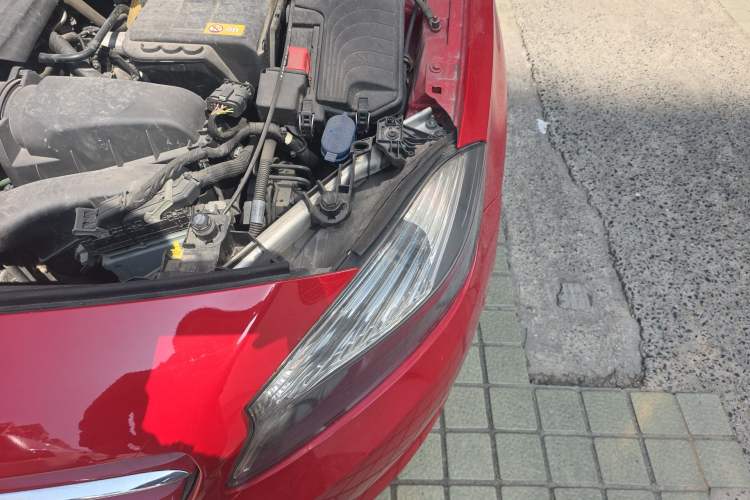 Used Mercedes-Benz A-Class 2013 A 180 Fashion Model Engine Bay Left