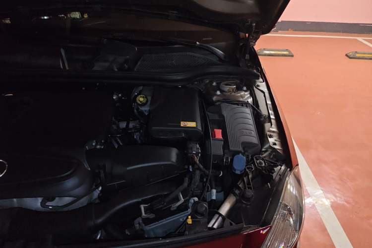 Used Mercedes-Benz A-Class 2013 A 180 Fashion Model Engine Bay Left