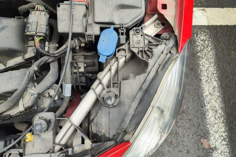 Used Mercedes-Benz A-Class 2013 A 180 Fashion Model Engine Bay Left