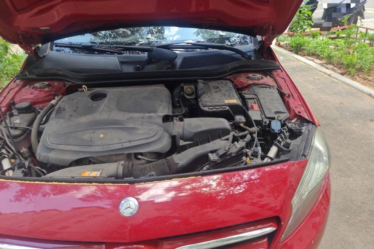 Used Mercedes-Benz A-Class 2013 A 180 Fashion Model Engine Bay Left