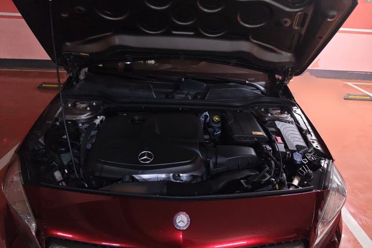Used Mercedes-Benz A-Class 2013 A 180 Fashion Model Engine Bay