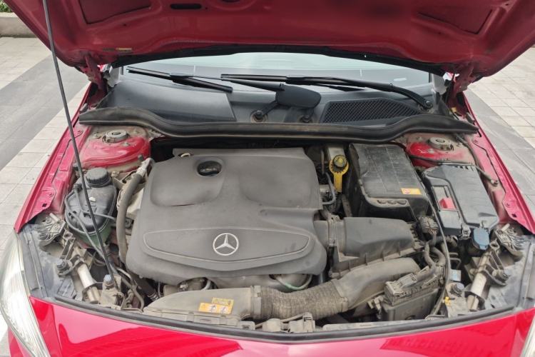 Used Mercedes-Benz A-Class 2013 A 180 Fashion Model Engine Bay