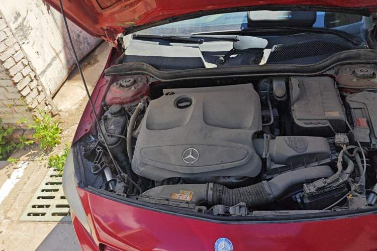 Used Mercedes-Benz A-Class 2013 A 180 Fashion Model Engine Bay Right