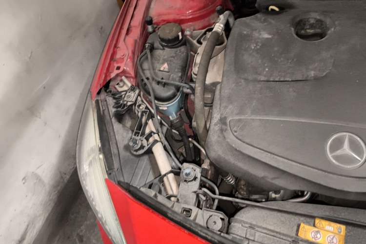 Used Mercedes-Benz A-Class 2013 A 180 Fashion Model Engine Bay Right