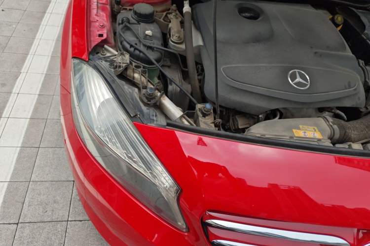 Used Mercedes-Benz A-Class 2013 A 180 Fashion Model Engine Bay Right