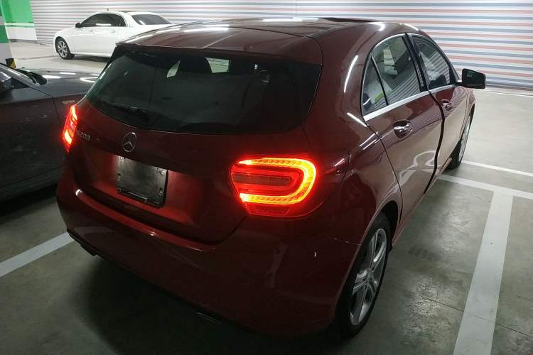 Used Mercedes-Benz A-Class 2013 A 200 Urban Edition Exterior 5