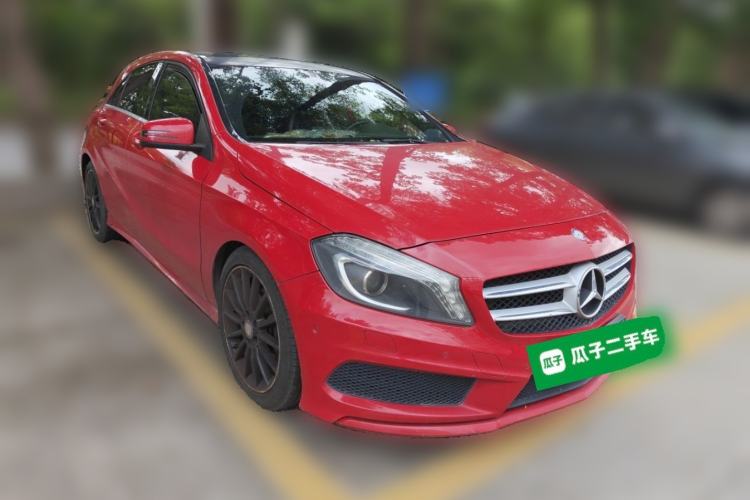Used Mercedes-Benz A-Class 2013 A 200 Urban Edition Front Right 45 Deg