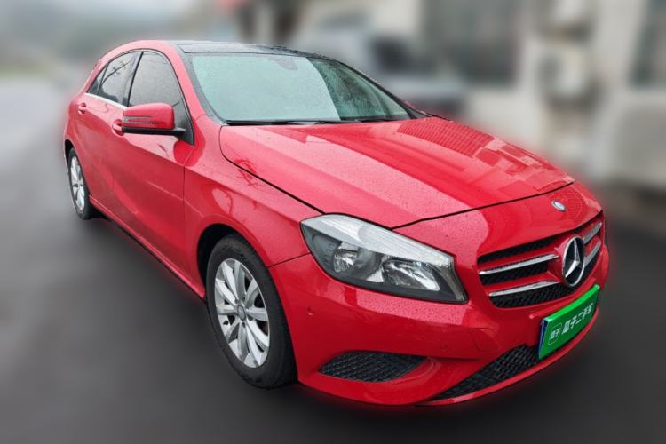 Used Mercedes-Benz A-Class 2013 A 180 Fashion Model Front Right 45 Deg