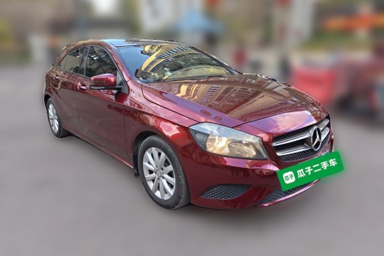 Used Mercedes-Benz A-Class 2013 A 180 Fashion Model Front Right 45 Deg