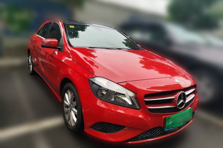 Used Mercedes-Benz A-Class 2013 A 180 Fashion Model Front Right 45 Deg