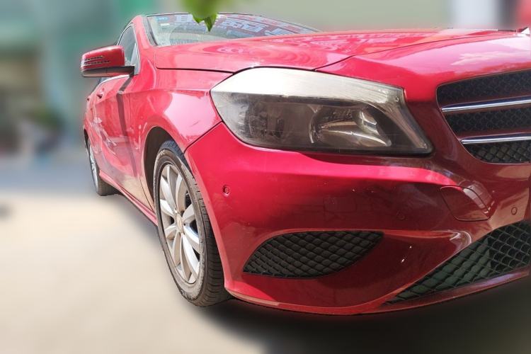 Used Mercedes-Benz A-Class 2013 A 180 Fashion Model Front Right 45 Deg