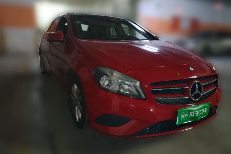 Used Mercedes-Benz A-Class 2013 A 180 Fashion Model Front Right 45 Deg