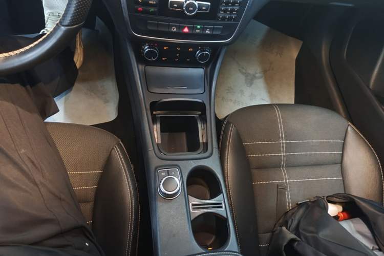 Used Mercedes-Benz A-Class 2013 A 200 Urban Edition Gear Lever