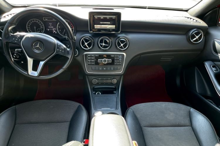 Used Mercedes-Benz A-Class 2013 A 180 Fashion Model Interior 1