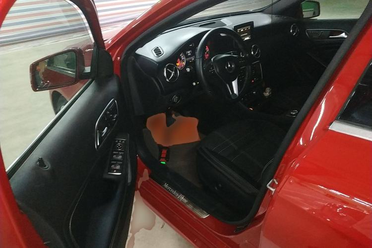 Used Mercedes-Benz A-Class 2013 A 200 Urban Edition Interior 3