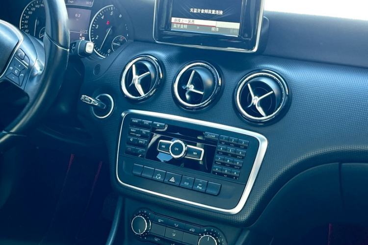 Used Mercedes-Benz A-Class 2013 A 180 Fashion Model Interior 3