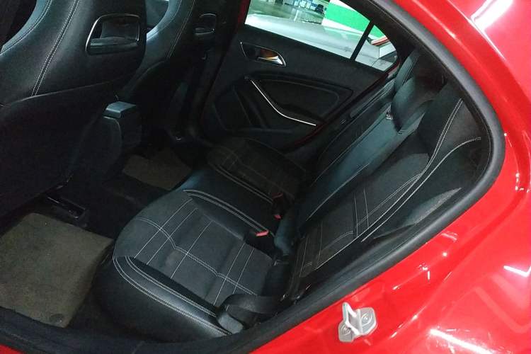 Used Mercedes-Benz A-Class 2013 A 200 Urban Edition Interior 4