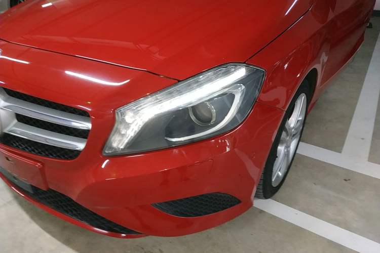 Used Mercedes-Benz A-Class 2013 A 200 Urban Edition Left Front Headlight
