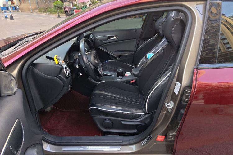 Used Mercedes-Benz A-Class 2013 A 180 Fashion Model Left Front Seat