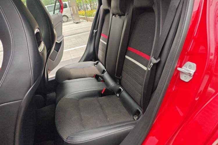 Used Mercedes-Benz A-Class 2013 A 180 Fashion Model Left Rear Seat