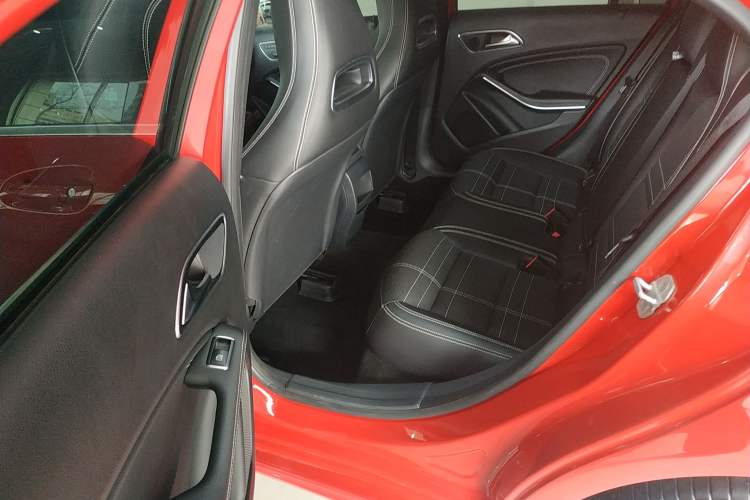 Used Mercedes-Benz A-Class 2013 A 200 Urban Edition Left Rear Seat