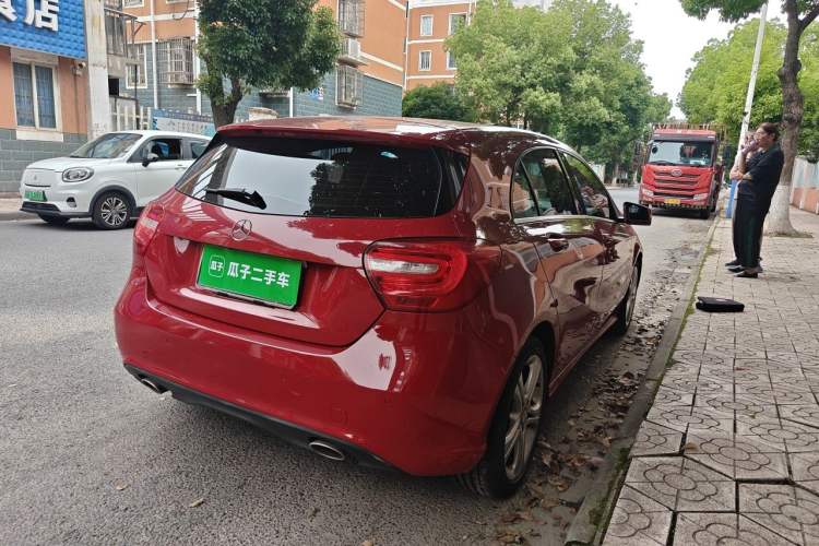 Used Mercedes-Benz A-Class 2013 A 200 Urban Edition Rear Right 45 Deg