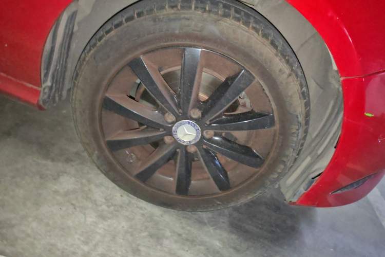 Used Mercedes-Benz A-Class 2013 A 180 Fashion Model Right Front Wheel Hub