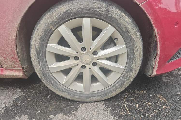 Used Mercedes-Benz A-Class 2013 A 180 Fashion Model Right Front Wheel Hub