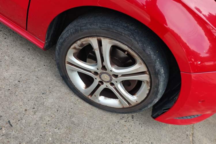 Used Mercedes-Benz A-Class 2013 A 180 Fashion Model Right Front Wheel Hub