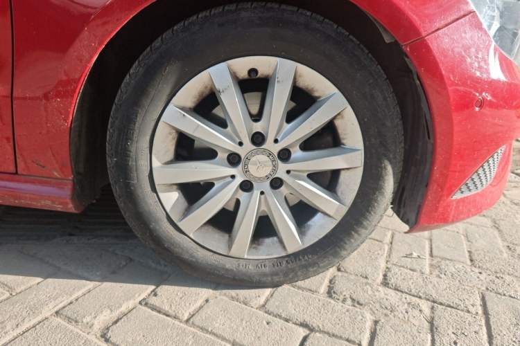 Used Mercedes-Benz A-Class 2013 A 180 Fashion Model Right Front Wheel Hub