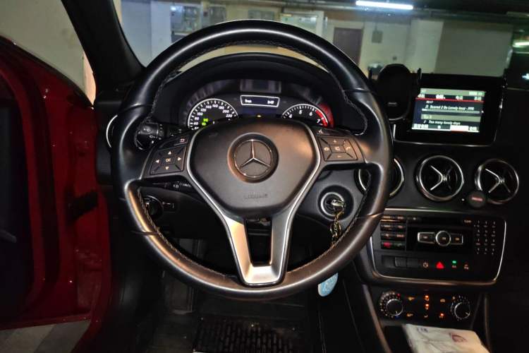Used Mercedes-Benz A-Class 2013 A 180 Fashion Model Steering Wheel