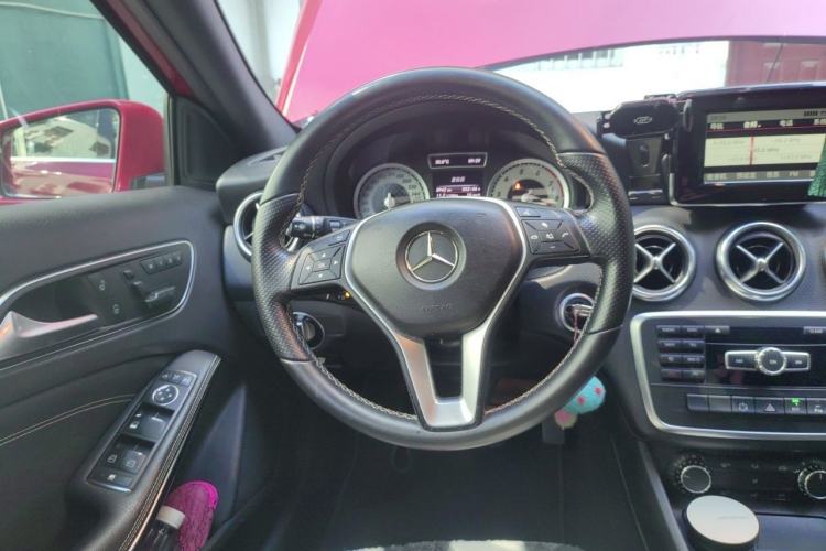 Used Mercedes-Benz A-Class 2013 A 200 Urban Edition Steering Wheel