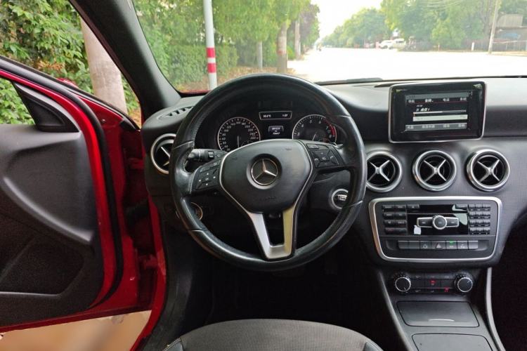 Used Mercedes-Benz A-Class 2013 A 180 Fashion Model Steering Wheel