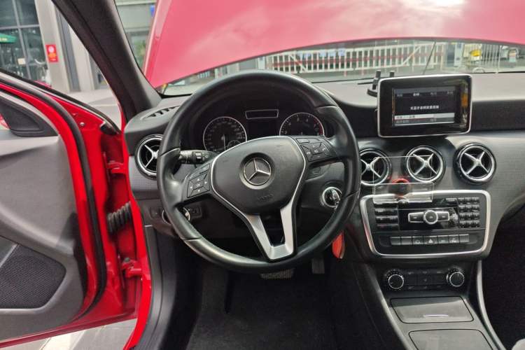 Used Mercedes-Benz A-Class 2013 A 180 Fashion Model Steering Wheel