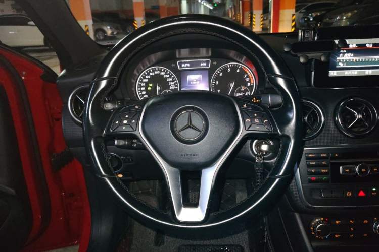 Used Mercedes-Benz A-Class 2013 A 180 Fashion Model Steering Wheel