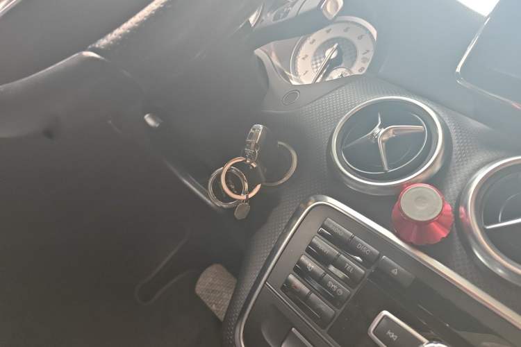 Used Mercedes-Benz A-Class 2013 A 200 Urban Edition Vehicle Key