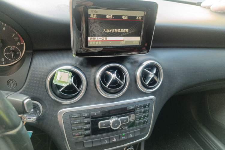 Used Mercedes-Benz A-Class 2013 A 180 Fashion Model Audio And AC Panel