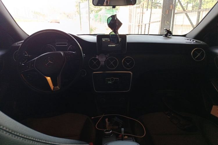 Used Mercedes-Benz A-Class 2013 A 180 Fashion Model Center Console