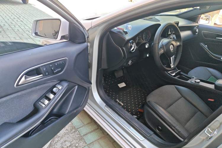 Used Mercedes-Benz A-Class 2013 A 180 Fashion Model Driver Seat