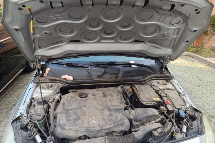 Used Mercedes-Benz A-Class 2013 A 180 Fashion Model Engine Bay