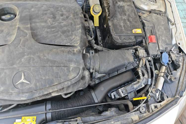 Used Mercedes-Benz A-Class 2013 A 180 Fashion Model Engine Bay Left