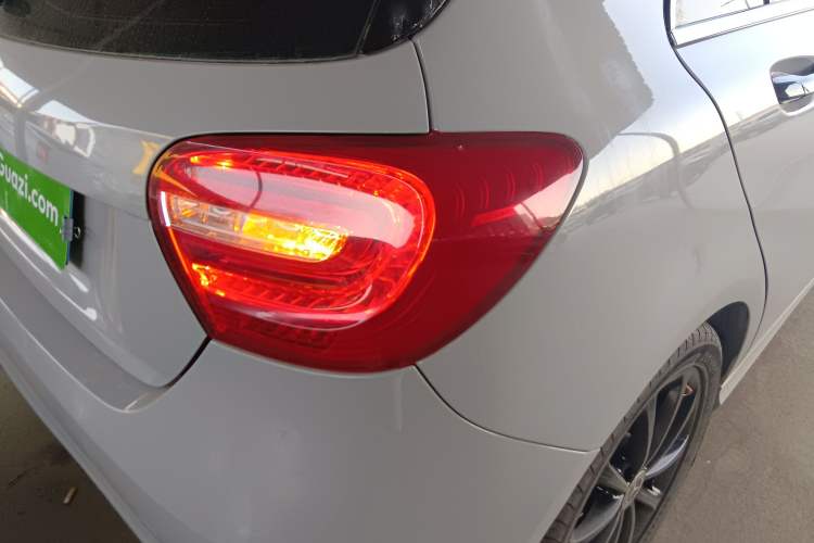Used Mercedes-Benz A-Class 2013 A 200 Urban Edition Exterior 6