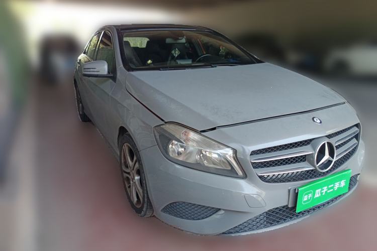 Used Mercedes-Benz A-Class 2013 A 180 Fashion Model Front Right 45 Deg